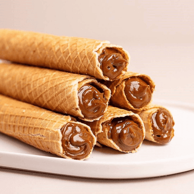 Трубочка вафельна зі згущеним молоком
